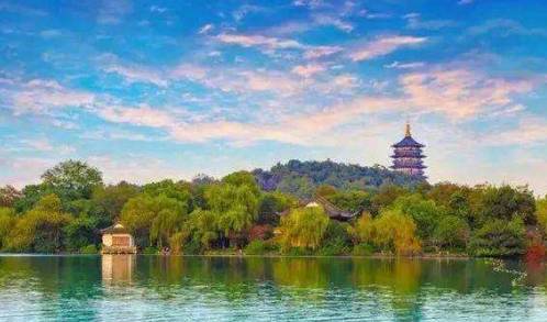 中国最赚钱的湖，门票免费，周收入超900亿是千岛湖的75倍