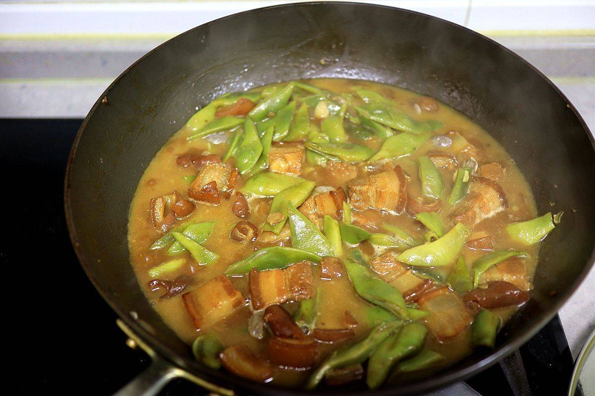红烧肉怎么炖好吃又营养 80c9e1166adb422482a963f3b46fb38d.jpeg