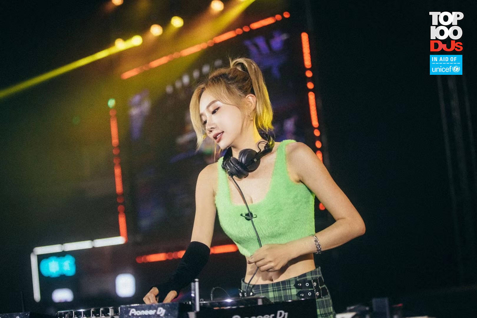 kaka李奕可代表中国女子dj冲击djmasg世界百大,以舞曲与中国风融合等