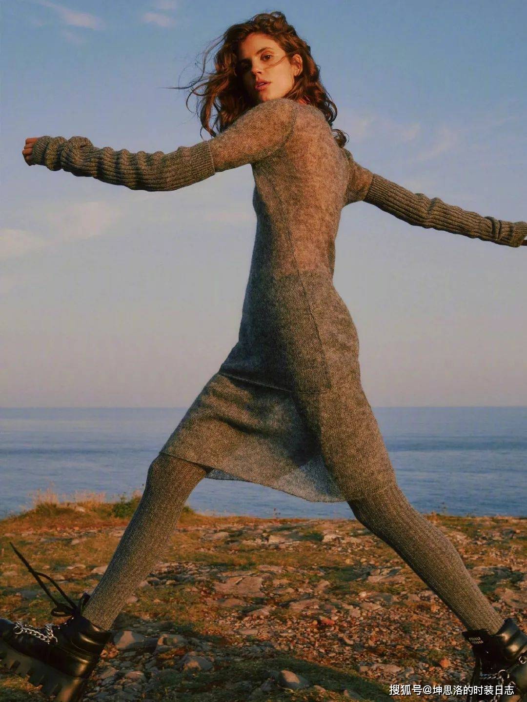 摄影 英国版时尚芭莎2021年十月刊时装大片合辑 浪漫秋日风景