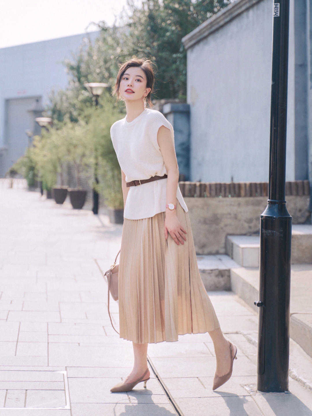 颜色 穿来穿去，还是简约温柔的“气质穿搭”更日常，清新自然又温柔