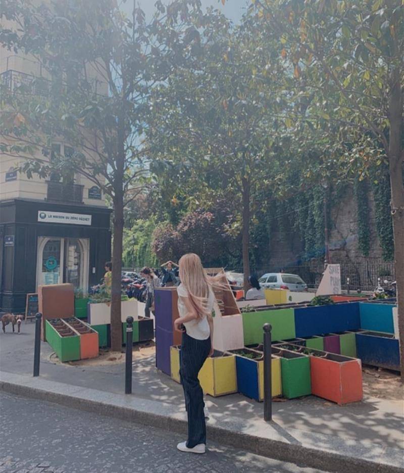 澳洲 澳洲玫瑰在海外释放自我，一头金发度假游玩好惬意，颜值好能打！