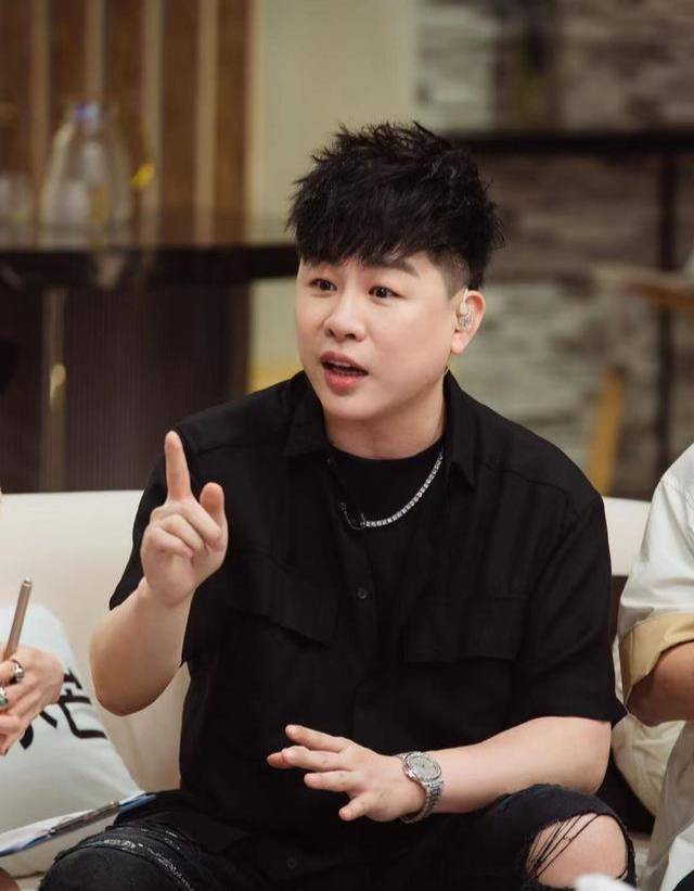 类节目|《再见爱人》哭惨了，胡彦斌第一次在镜头前哭到控制不住