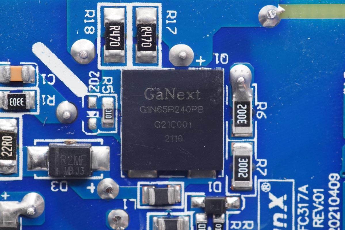 功率|内置镓未来G1N65R240PB氮化镓功率器件，绿巨能65W 2C1A氮化镓快充充电器拆解