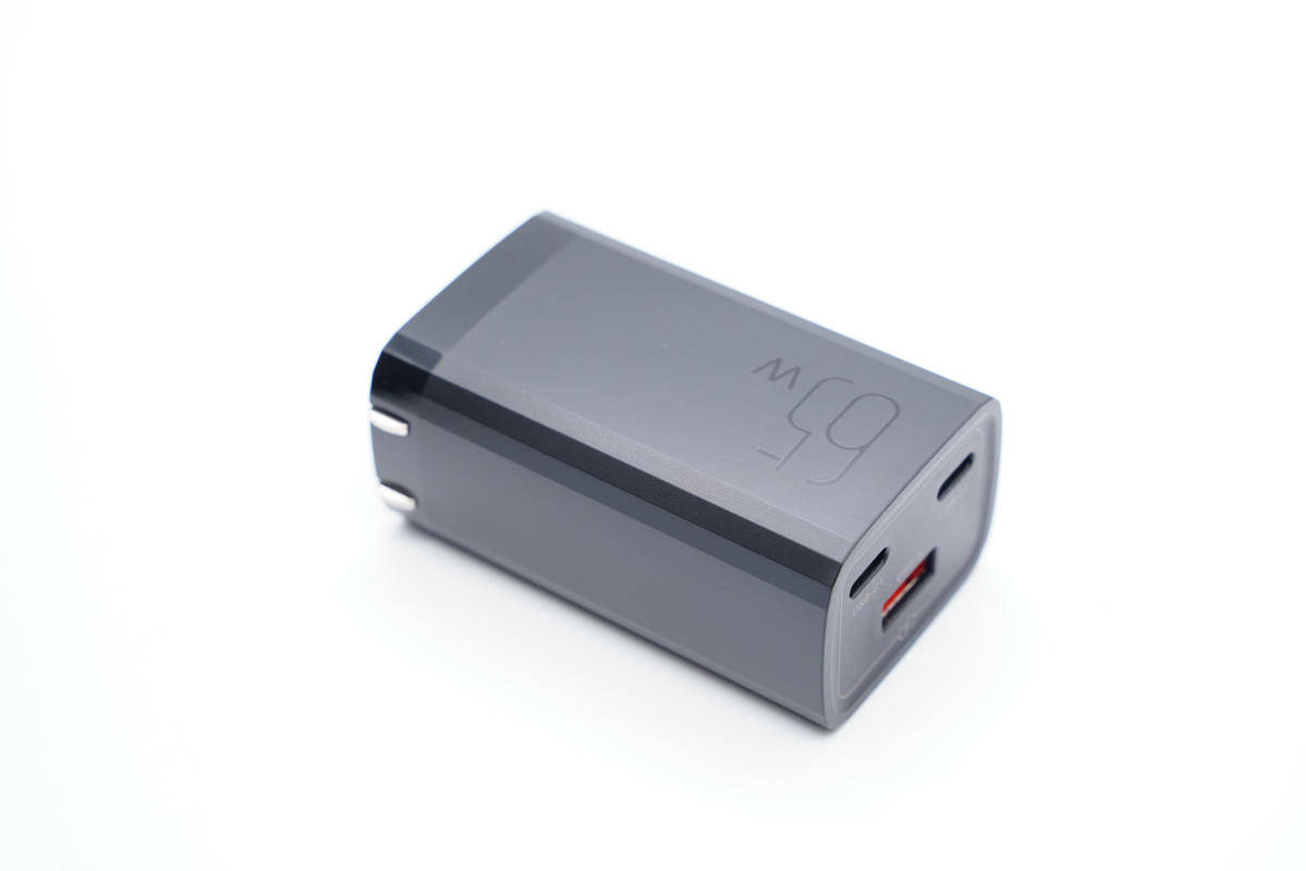 功率|内置镓未来G1N65R240PB氮化镓功率器件，绿巨能65W 2C1A氮化镓快充充电器拆解