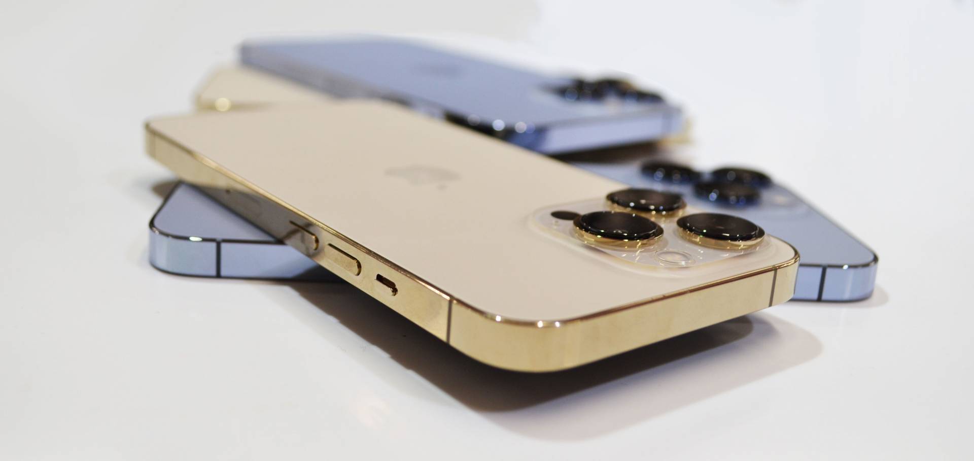 华为最新手机排行_最新手机销量排名:只因iPhone13发布,小米跌回世界第三(2)