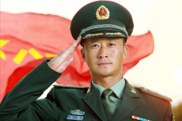 拐棍|谢楠对吴京说的情话“电影赔了，我养你！”