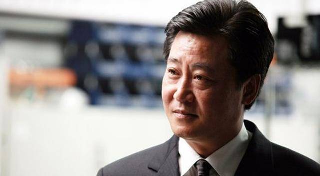 什么|16岁当工人，28岁成名，30岁执导大获成功：名导赵宝刚的成长史