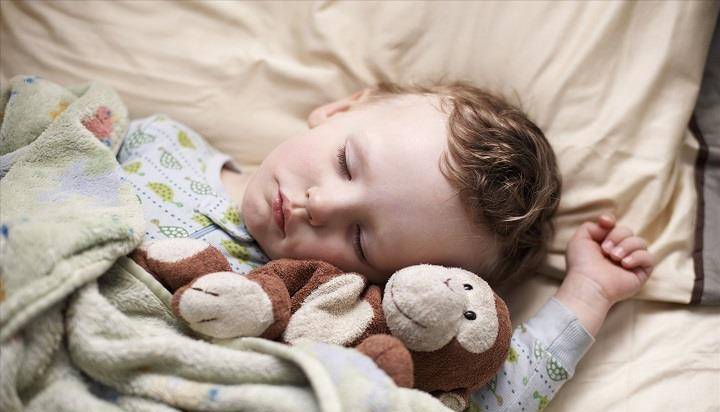 如何让孩子自己睡婴儿床 88eb9597b99d4f9ab4e1fcf6a0d70a15.jpeg