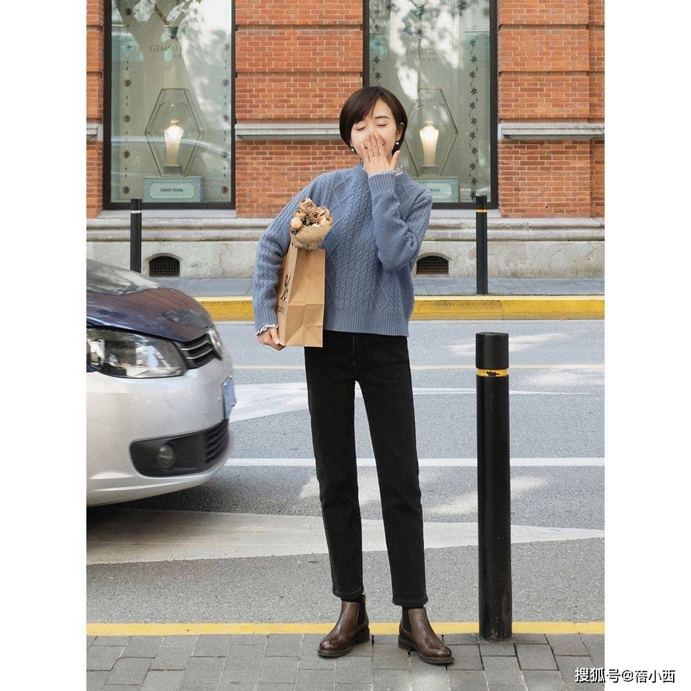 下装 建议中年女性多备这3件单品，轻松解决秋冬搭配烦恼，优雅又自信