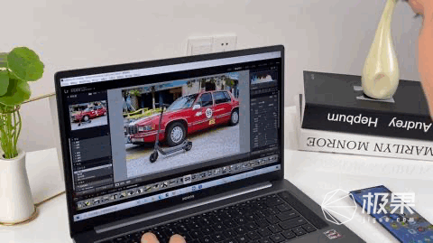 工作随时随地高效输出，数码博主出差途中也能过过“手”瘾