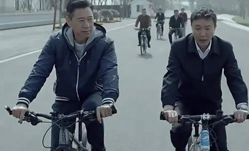 吴京|《流浪地球2》开机图传出，吴京刘德华现身现场，张丰毅首次曝光