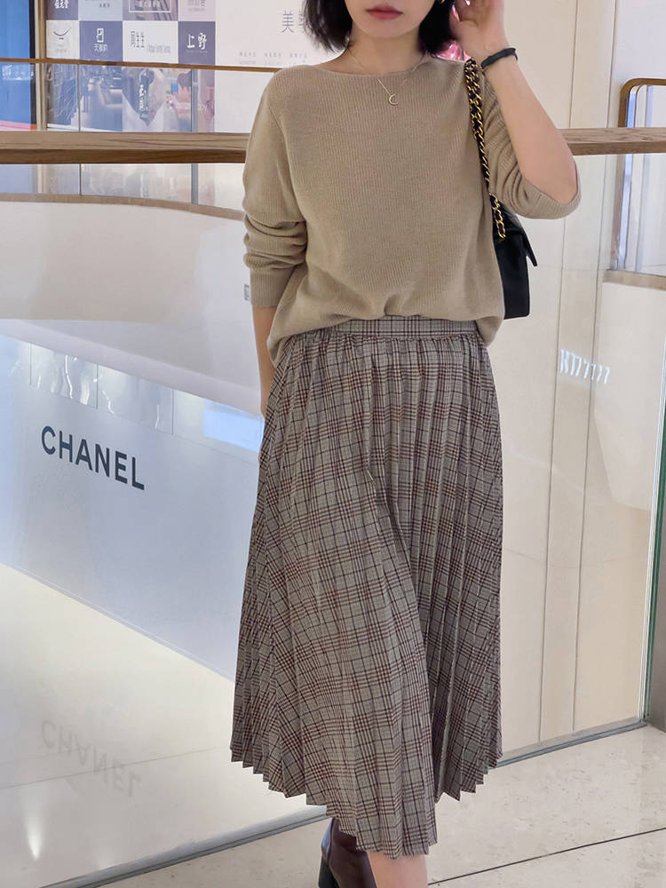 下半身 真正洋气的女人都不会乱穿衣，看看这些百搭日常的穿搭，保暖洋气