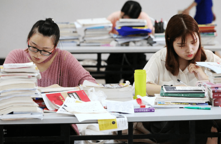 硕士和博士的差距大吗 53a04573b95643e3bebb6c777ea1ac0c.png