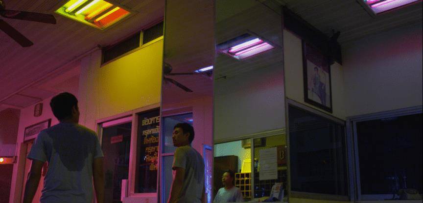 杰括|【聊聊电影】《消失点》：九十分钟的一场电影，只带给观众一片浑沌？