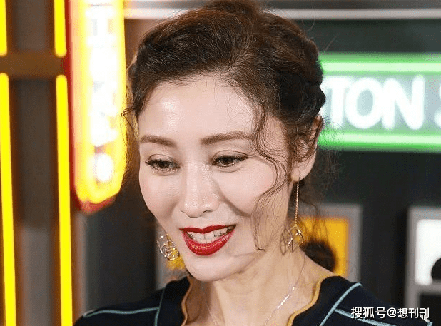 结局整容风刮到香港，这7位港圈大美人竟跑去DO脸上，结局一言难尽