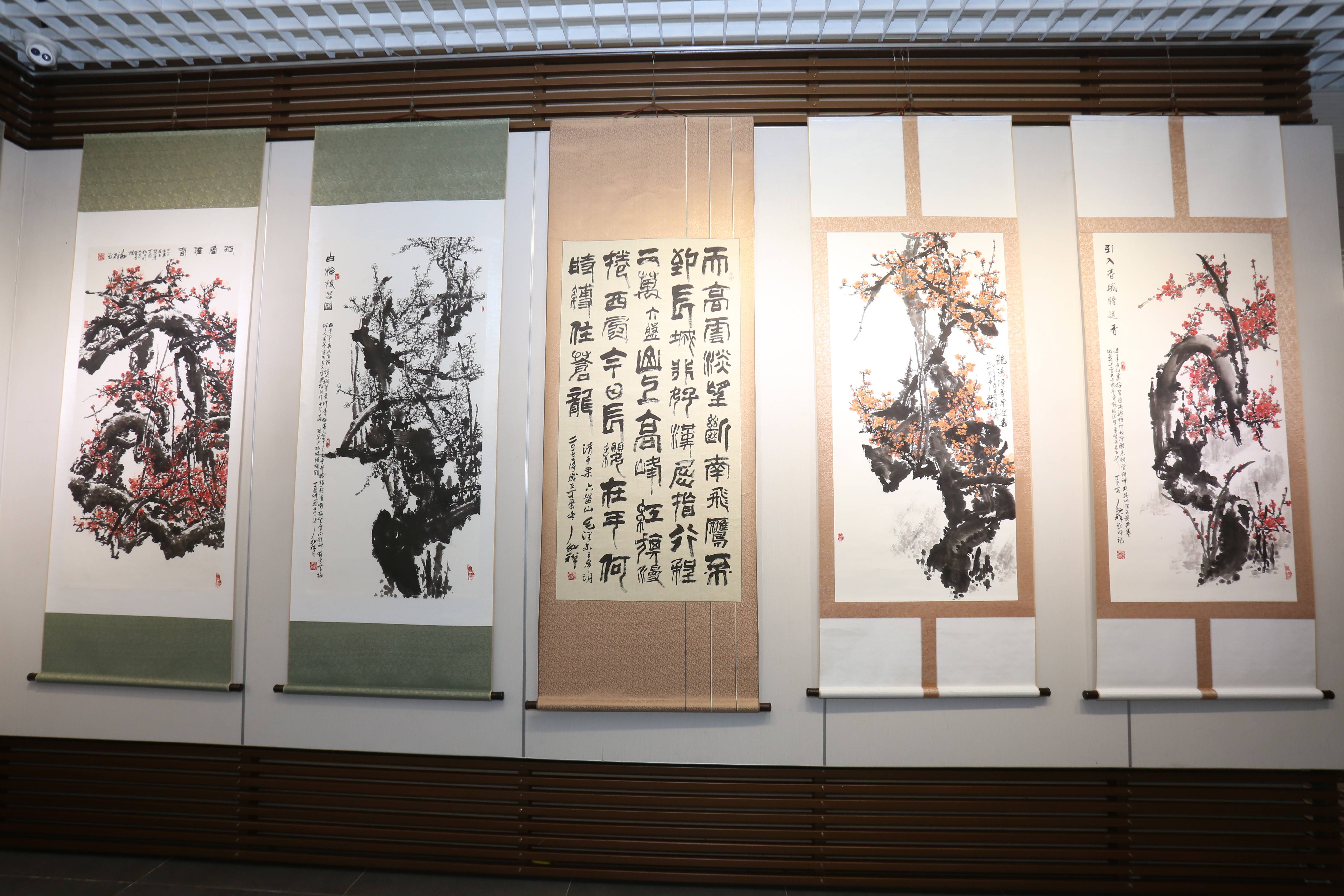 原創丹青頌黨恩墨香醉重陽高永祥先生書畫作品展啟帷