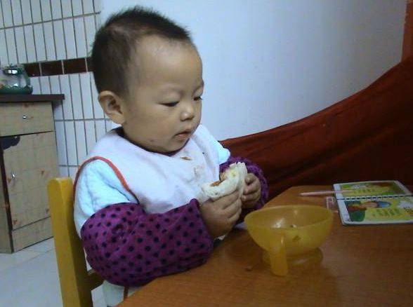 忠告|忠告:4种早饭是孩子的“脾胃杀手”,已有娃不发育,家长别大意