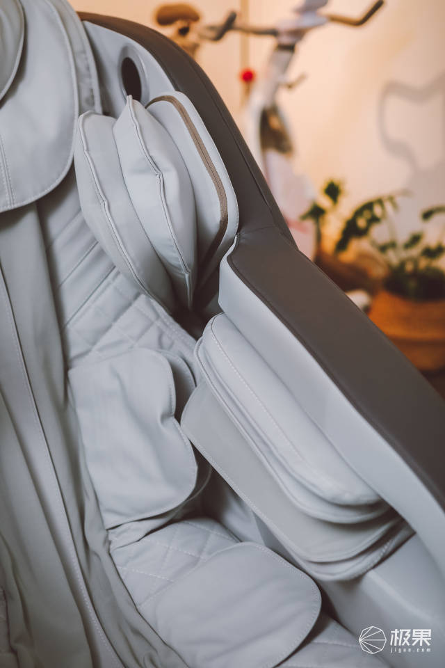 腰部|伏案工作者的福音！74组气囊+仿生机械手，在家私享全身“马杀鸡”