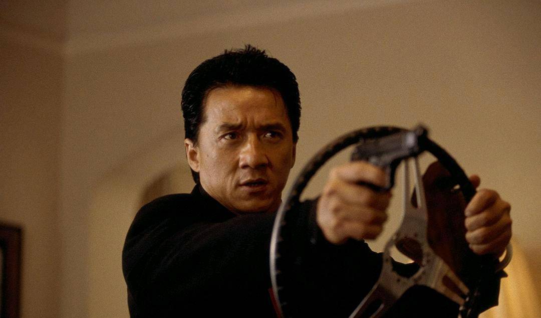 吴京|贬低成龙，狂喷吴京，这一届的网友真难带