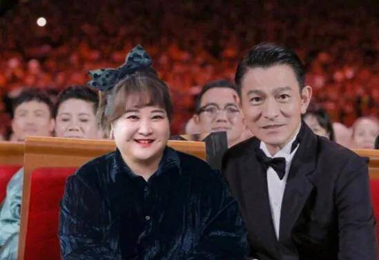 全球|59岁范伟险胜外国影帝，刘德华巩俐落败！这届华鼎奖太精彩