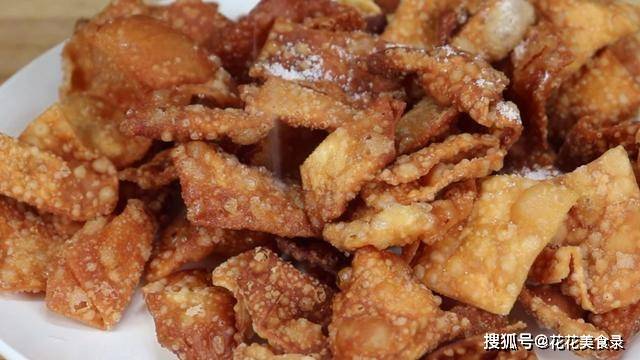 水大叔|今天才知道,原来馄饨皮还能这样吃,实在太香了,上桌就抢光