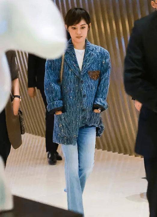 傲人 上海时装周众女星PK！孙俪略显老气，林允身材傲人，江疏影气场全开