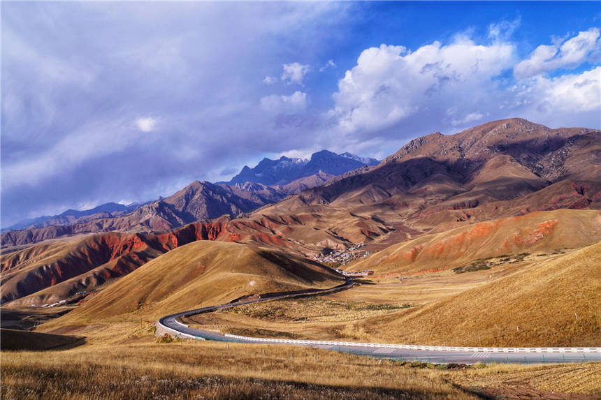 风景|寻找中国最美的秋天，青海隐藏着一个小瑞士，秋天的风景格外迷人