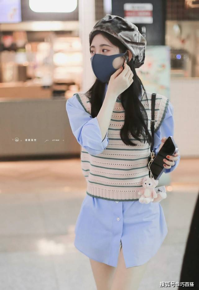 鞠婧祎 鞠婧祎私服从未翻车！马甲叠穿衬衫，显高又气质，值得借鉴