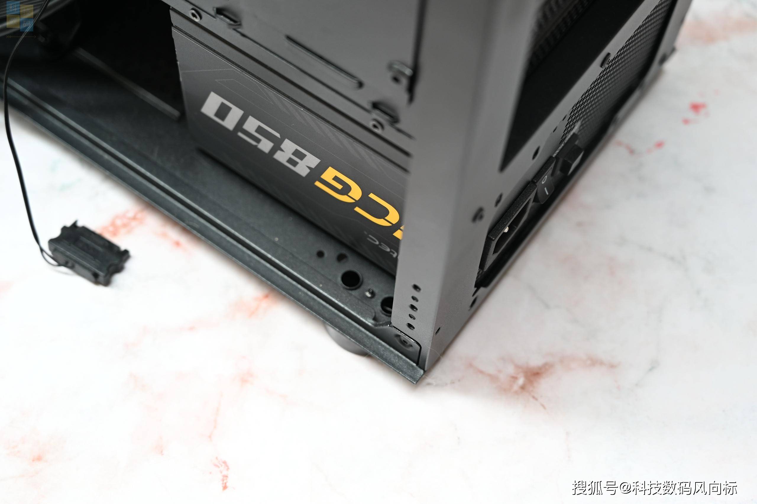 漂亮|双十一换个更漂亮的机箱，星曜者DF800上手