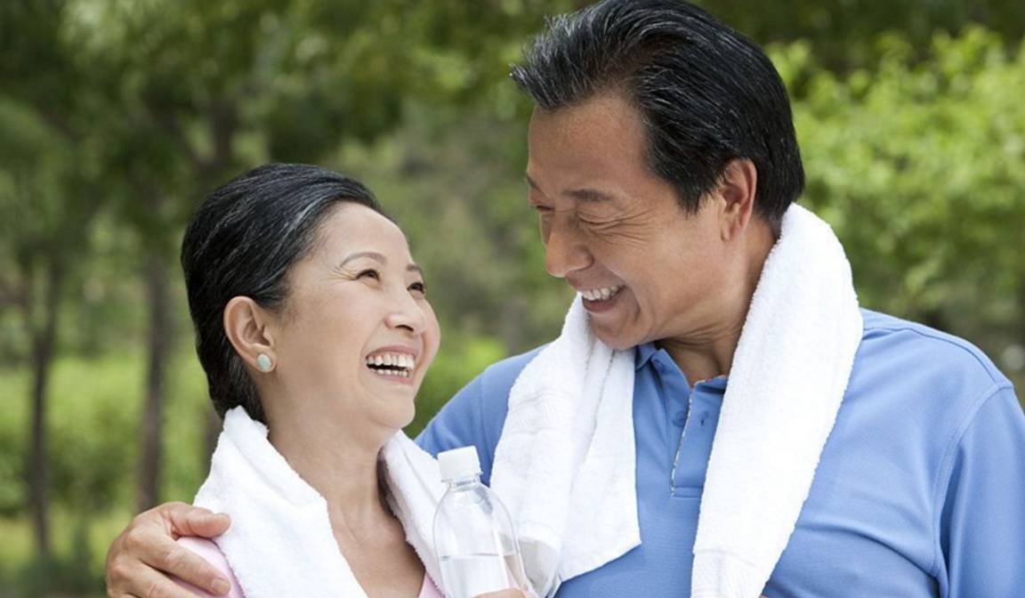 肝脏|每次饭后，若有这4个表现，可能是肝病在“作祟”，别大意了