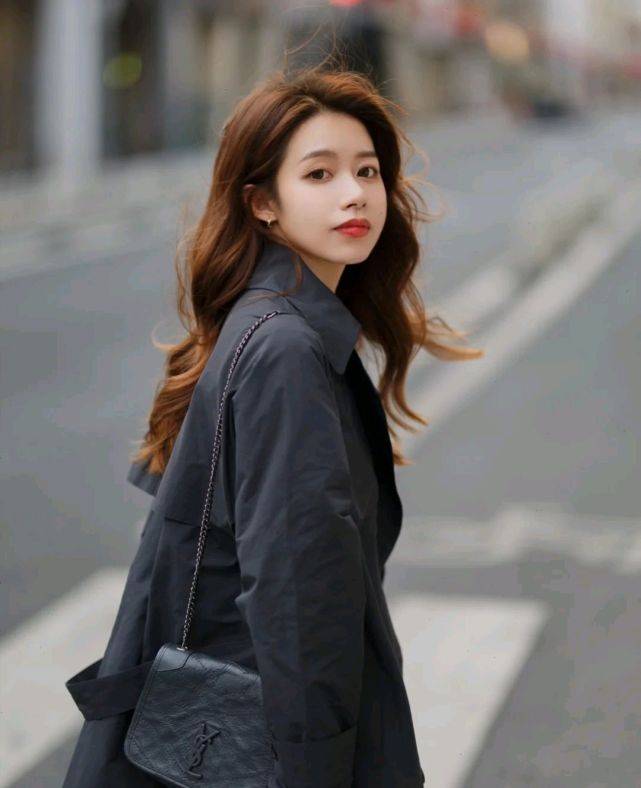 黑色 服装穿搭是女生的门面，可以很简约，但不能太过普通