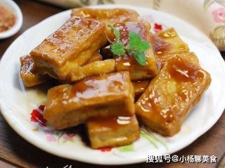 回头率|回头率最高！豆腐此做法，鲜嫩入味，好吃营养，香飘四溢特解馋