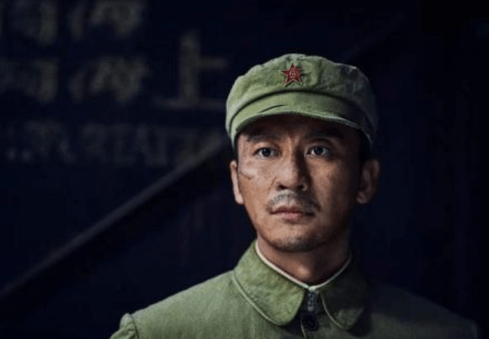 段奕宏|19天破49亿的《长津湖》，爆红背后，这8位配角值得一夸