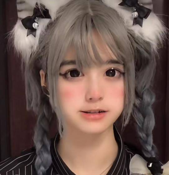 男儿身|萝莉网红安妮，靠骂人涨粉百万火遍全网，自曝“男儿身”惊呆众人