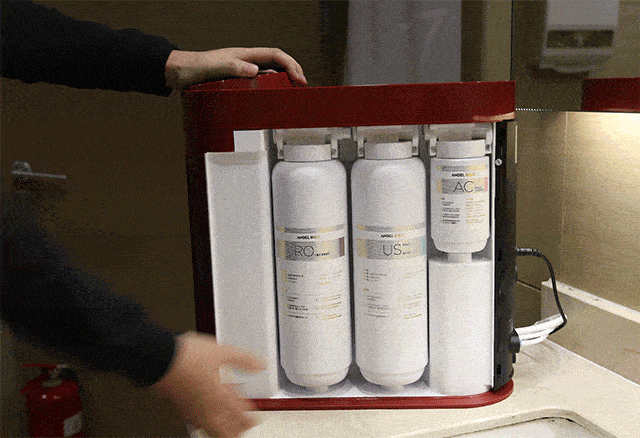 83164949262a4b839670a4aee704f39f.gif