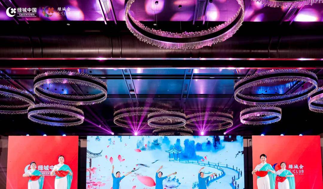 年华 花样的年华，如诗如花亦如歌