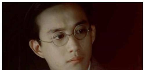 因为人到中年就“发腮”？这些男星颜值骤降的背后，是骨相在作祟