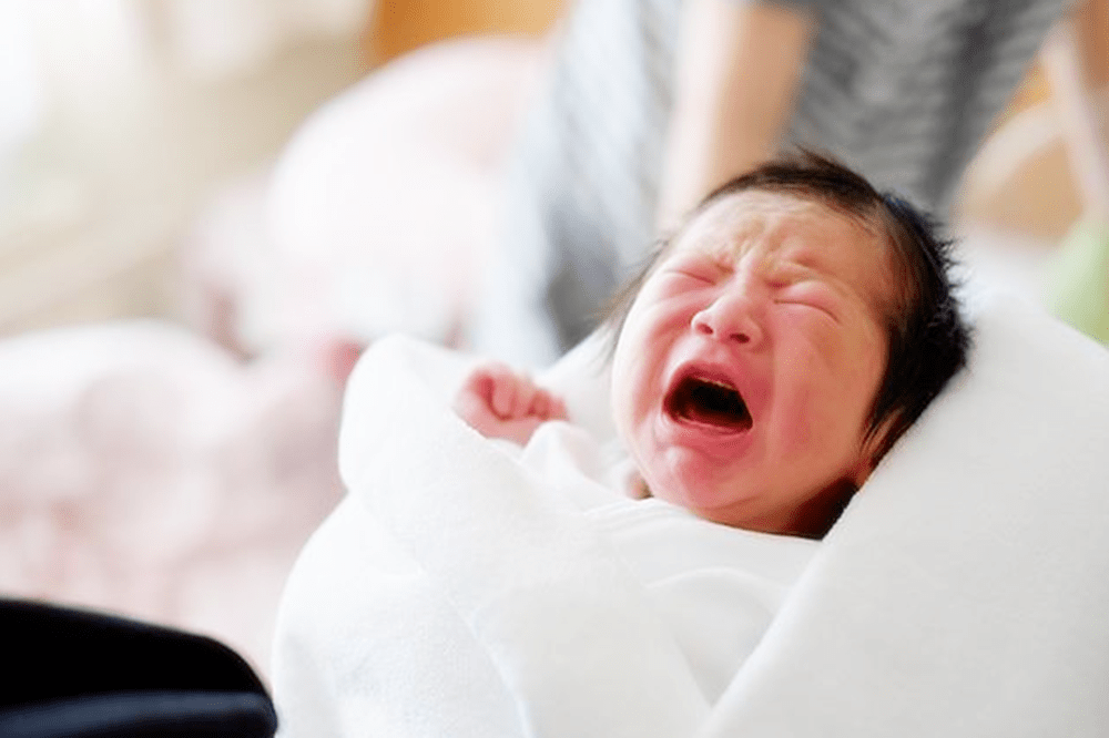 原创新生儿自带5种条件反射半岁若没消失提示孩子大脑有问题