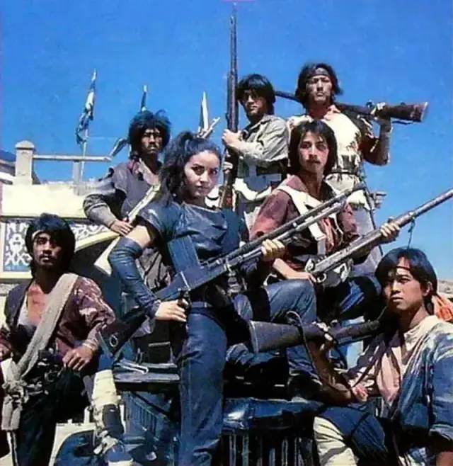 海市蜃楼|80年代十大“现象”佳片,《少林寺》1.6亿,《红高粱》获奖无数?