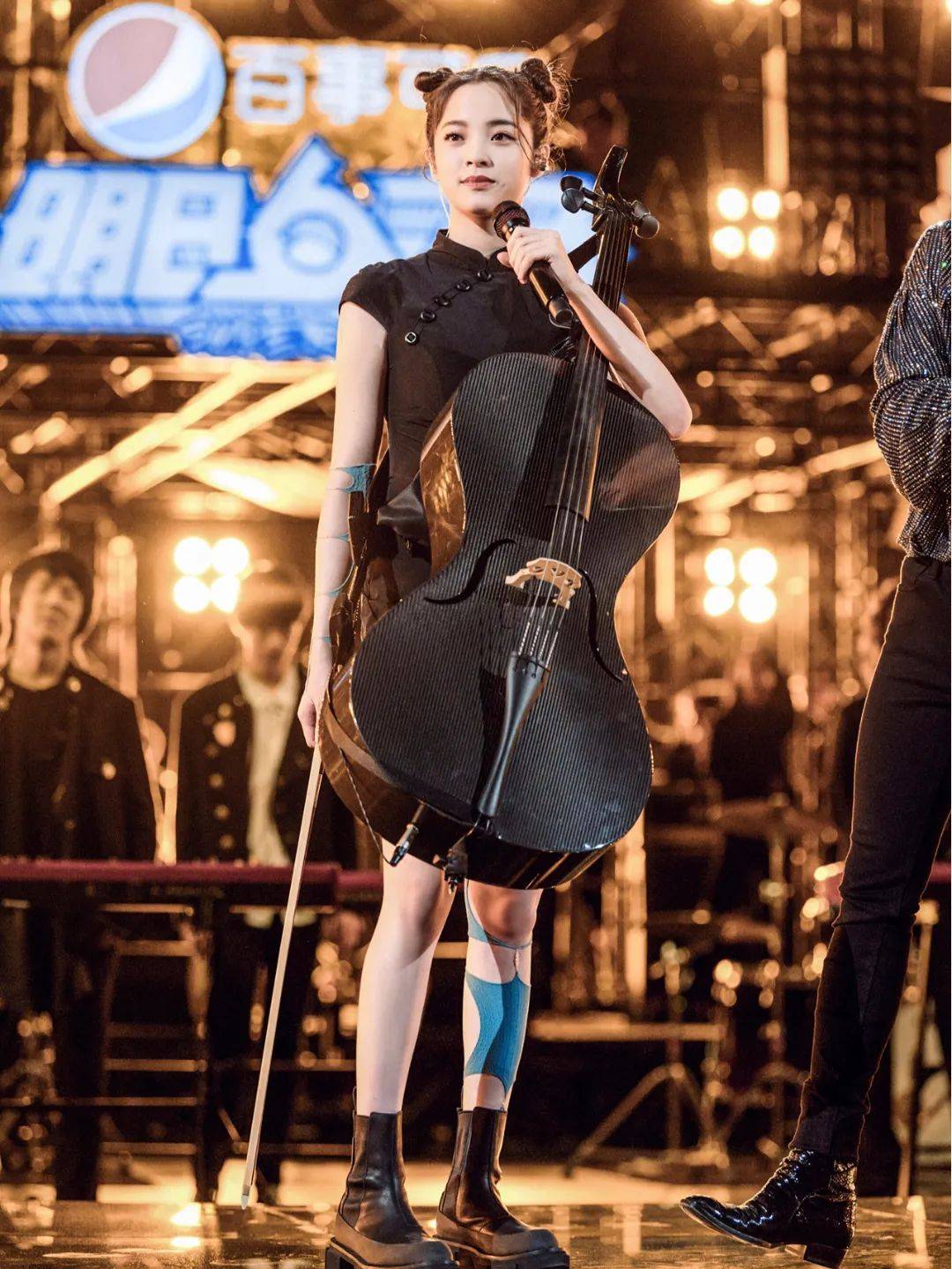 趋势 今秋打死都不要买的几件雷品，真的太土气了！