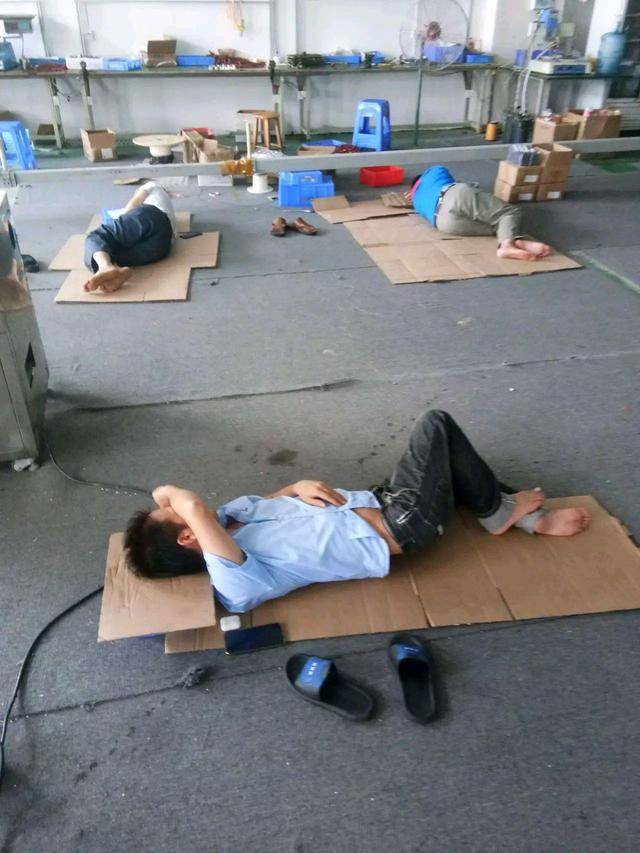 原创30岁还在招聘会找工作的人,后来都怎么样了