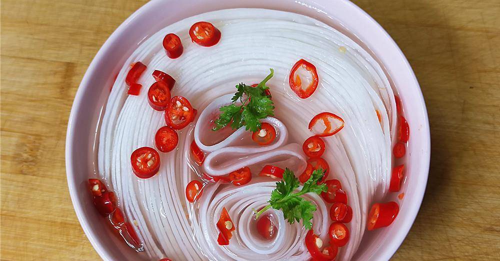 雪碧泡萝卜,成菜酸辣脆爽又开胃,吃一次忘不了_白萝卜