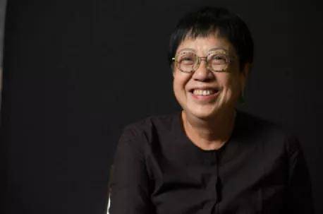 武侠片|许鞍华｜一位不沉迷物欲的真导演