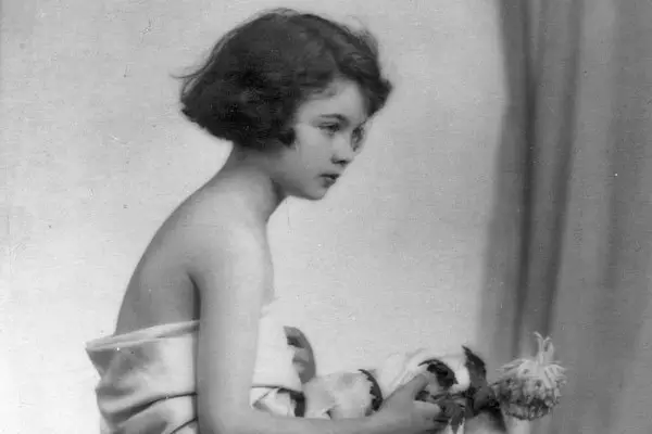 赫本|人物丨她是唯一可媲美赫本的女人,生得短暂,活得绚烂