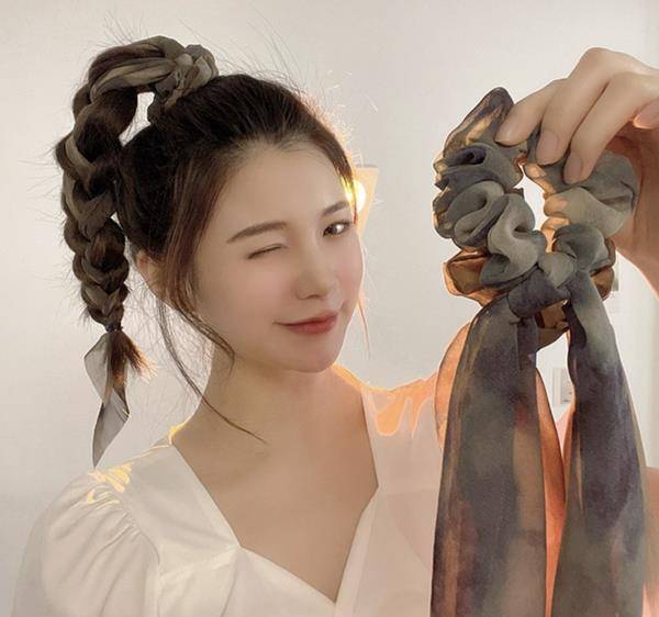 伍珂玥 “好声音”广东美女伍珂玥夺冠，我只想学会复古港风穿搭！