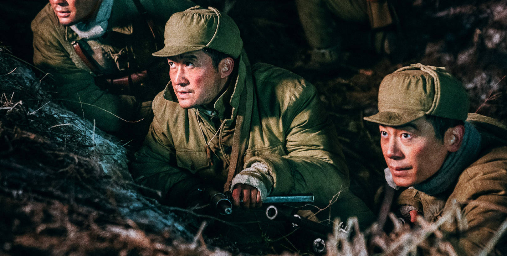 狼人|上映仅21天的《长津湖》，票房碾压《哪吒》，直逼《战狼2》票房