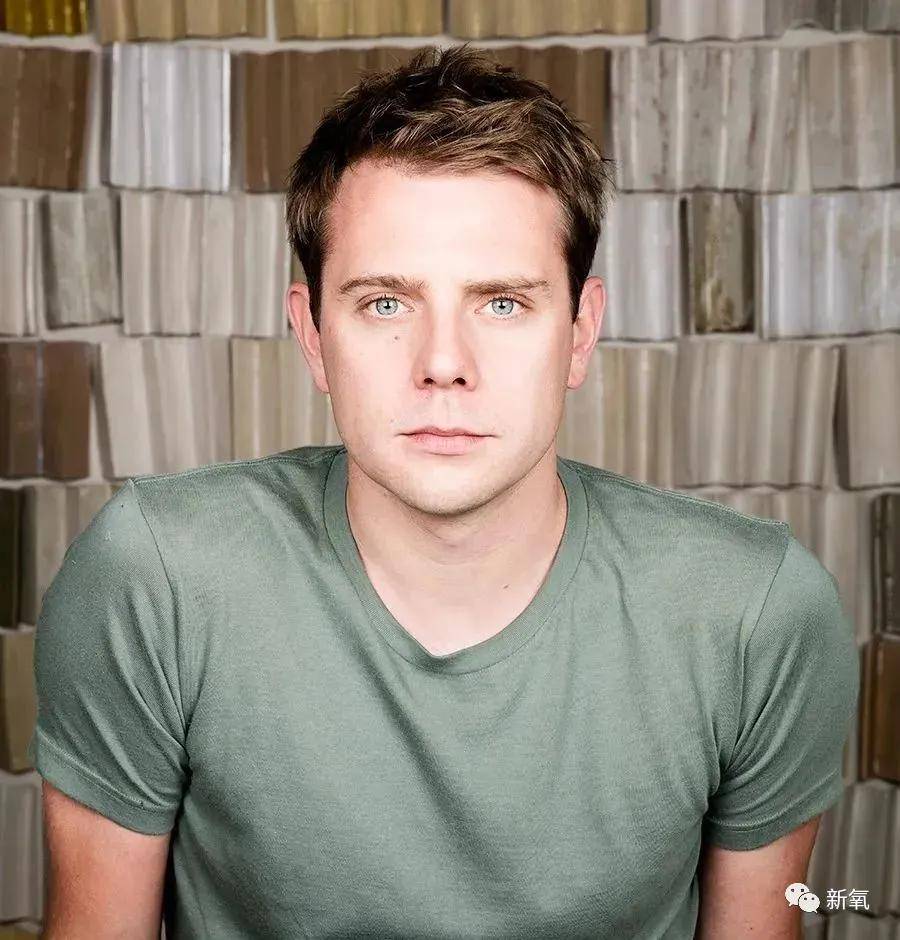 Charles 这是人类能长出来的脸吗?!