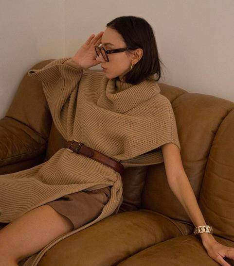 毛衣 针织衫+半裙，就是属于秋天的“温暖+温柔”组合呀！