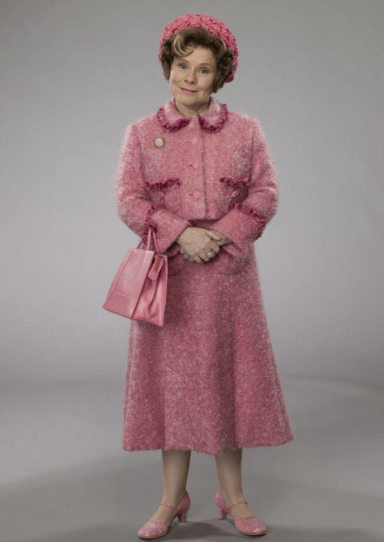 哈利波特粉色衣服老师图片